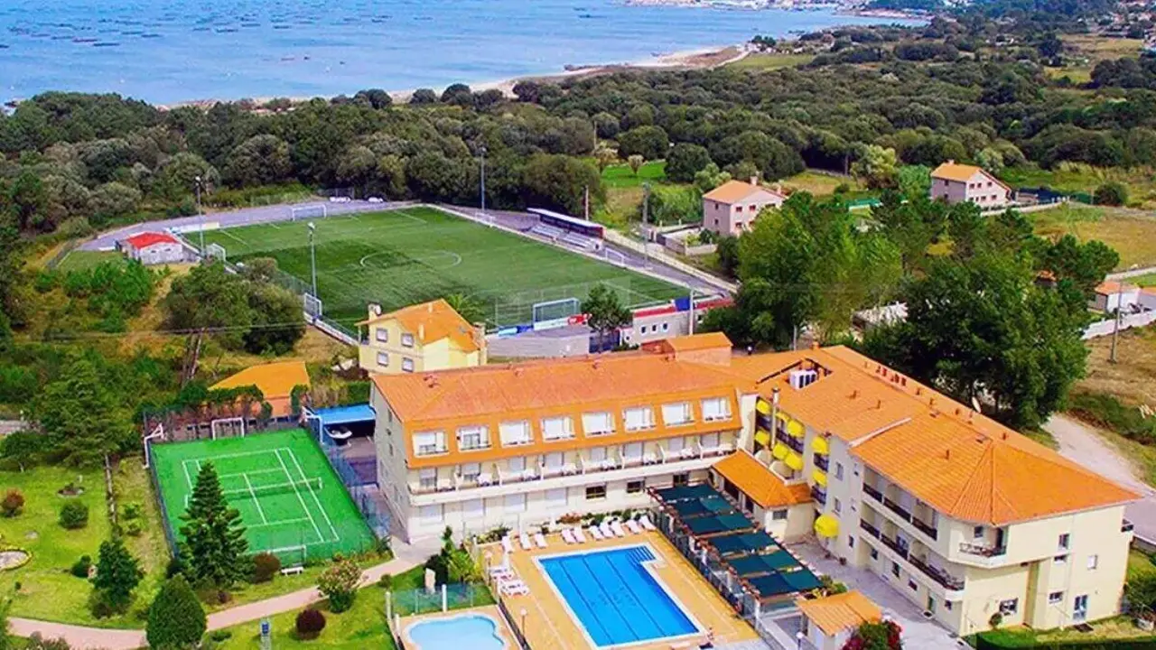 Hotel Mar Norte 3000, en O Grove (Pontevedra). / APARTAMENTOS 3000