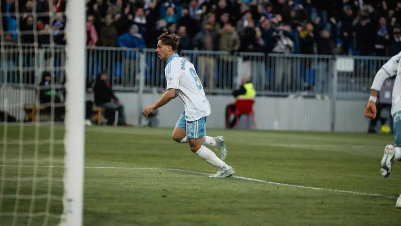 Dani G&oacute;mez, delantero del Real Zaragoza / Marcos Cebri&aacute;n