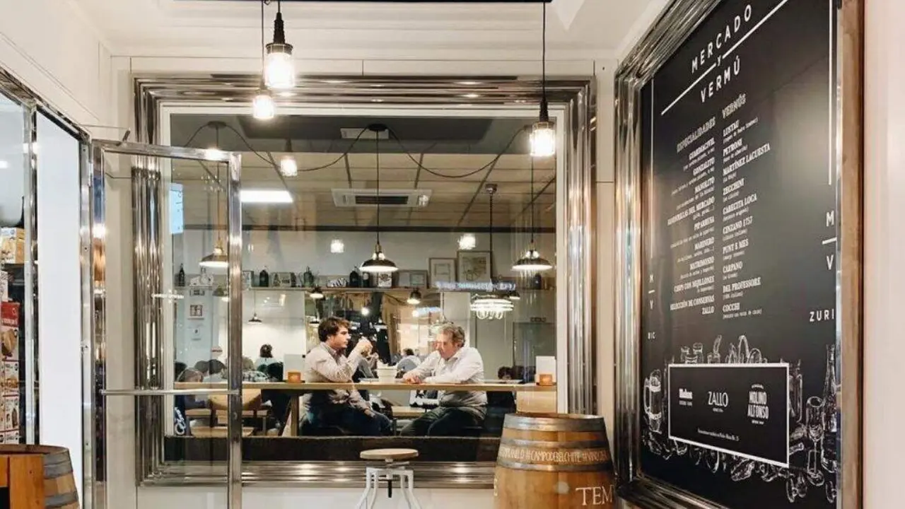 El bar de tapas Mercado y Verm&uacute;, en la calle Jer&oacute;nimo Zurita / RRSS
