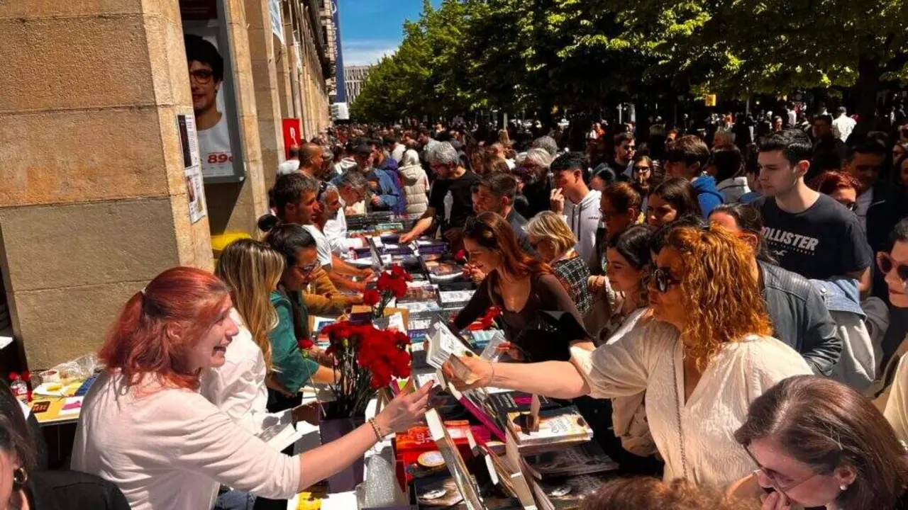 D&iacute;a del Libro 2025 en Zaragoza / Feria del libro Zaragoza