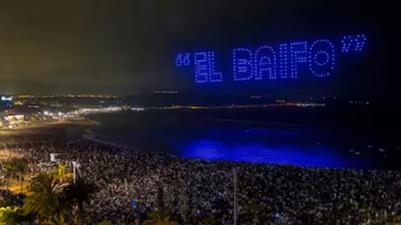 Quevedo confirma con un espect&aacute;culo de drones la fecha de 'El Baifo', su nuevo disco.