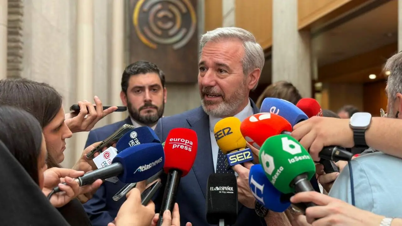 El presidente aragon&eacute;s Jorge Azc&oacute;n junto al l&iacute;der de Vox en Arag&oacute;n, Alejandro Nolasco / PP