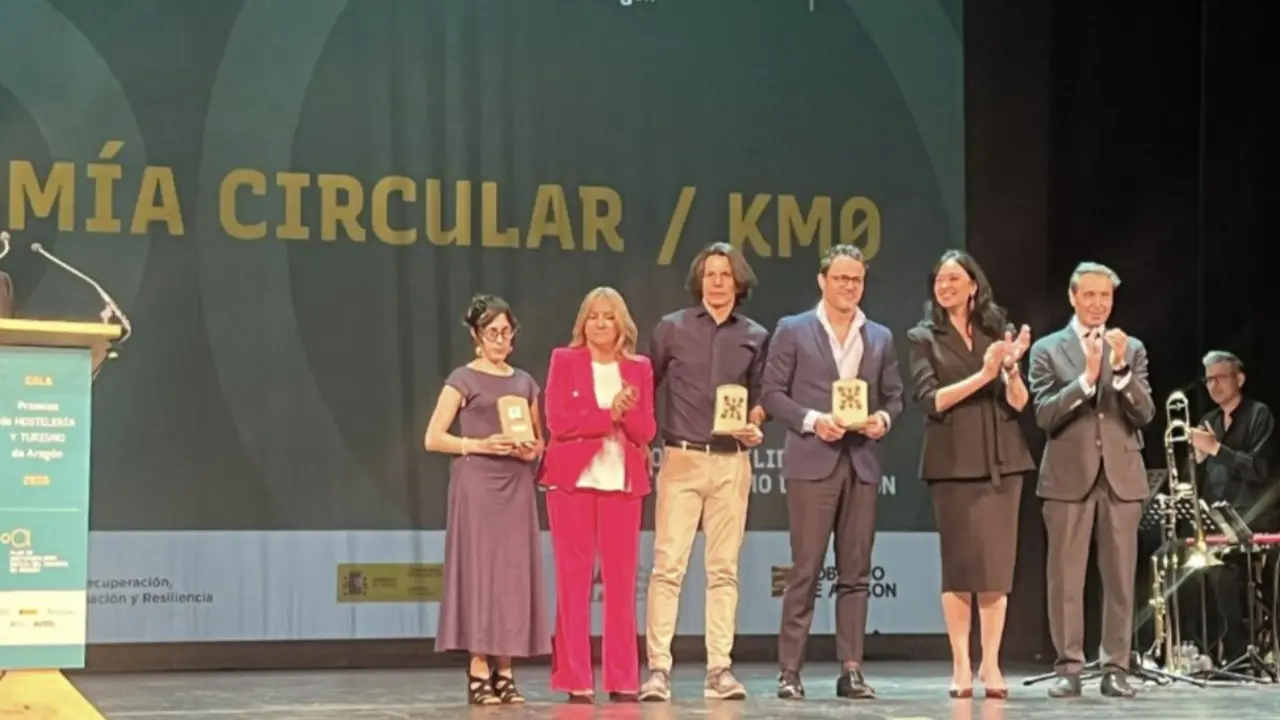 El Camping de Zaragoza recoge el Premio Econom&iacute;a Circular y KM0 en la gala de los Premios de Hosteler&iacute;a y Turismo de Arag&oacute;n, celebrada en el Teatro Olimpia de Zaragoza