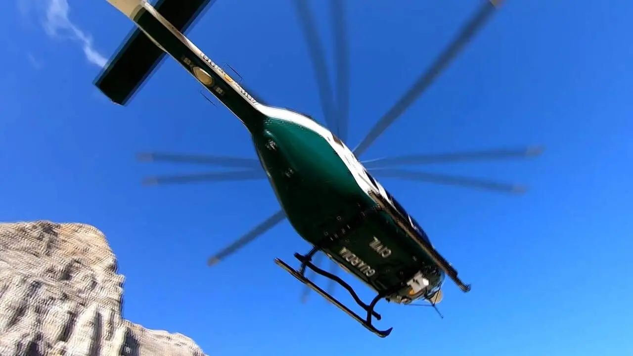Un helic&oacute;ptero de los servicios de emergencia / GUARDIA CIVIL HUESCA