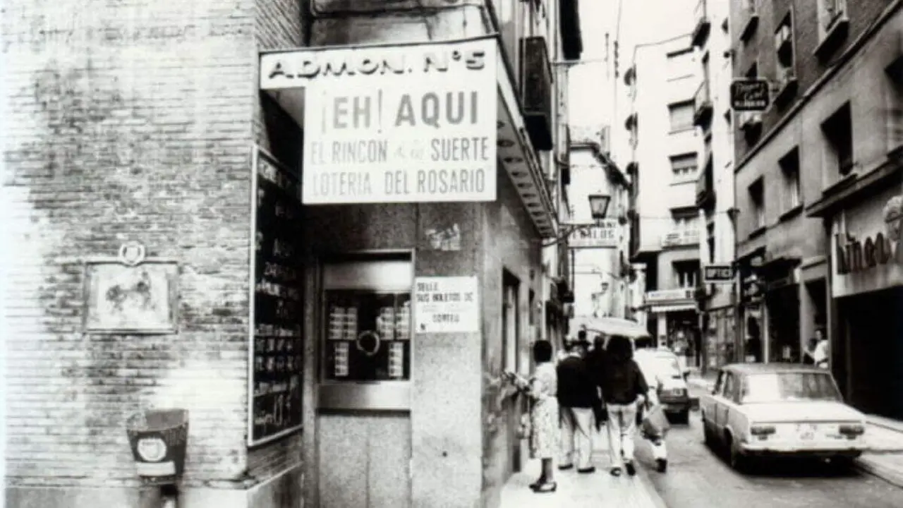 Cuando la administraci&oacute;n era un puesto en una esquina de la Calle Est&eacute;banes se la conoc&iacute;a como "el rinc&oacute;n de la suerte". / HA