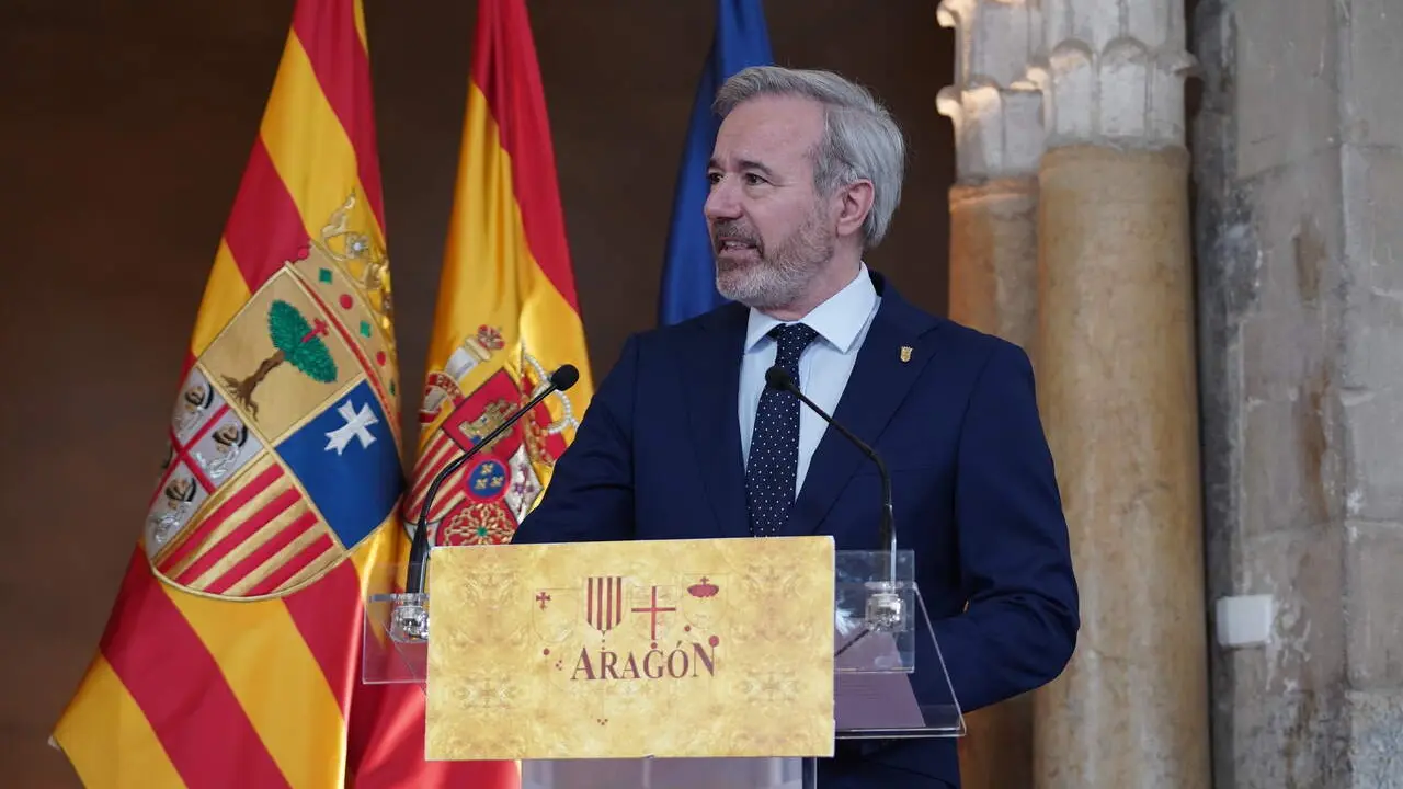 Jorge Azc&oacute;n da un discurso en la toma de su cargo como presidente