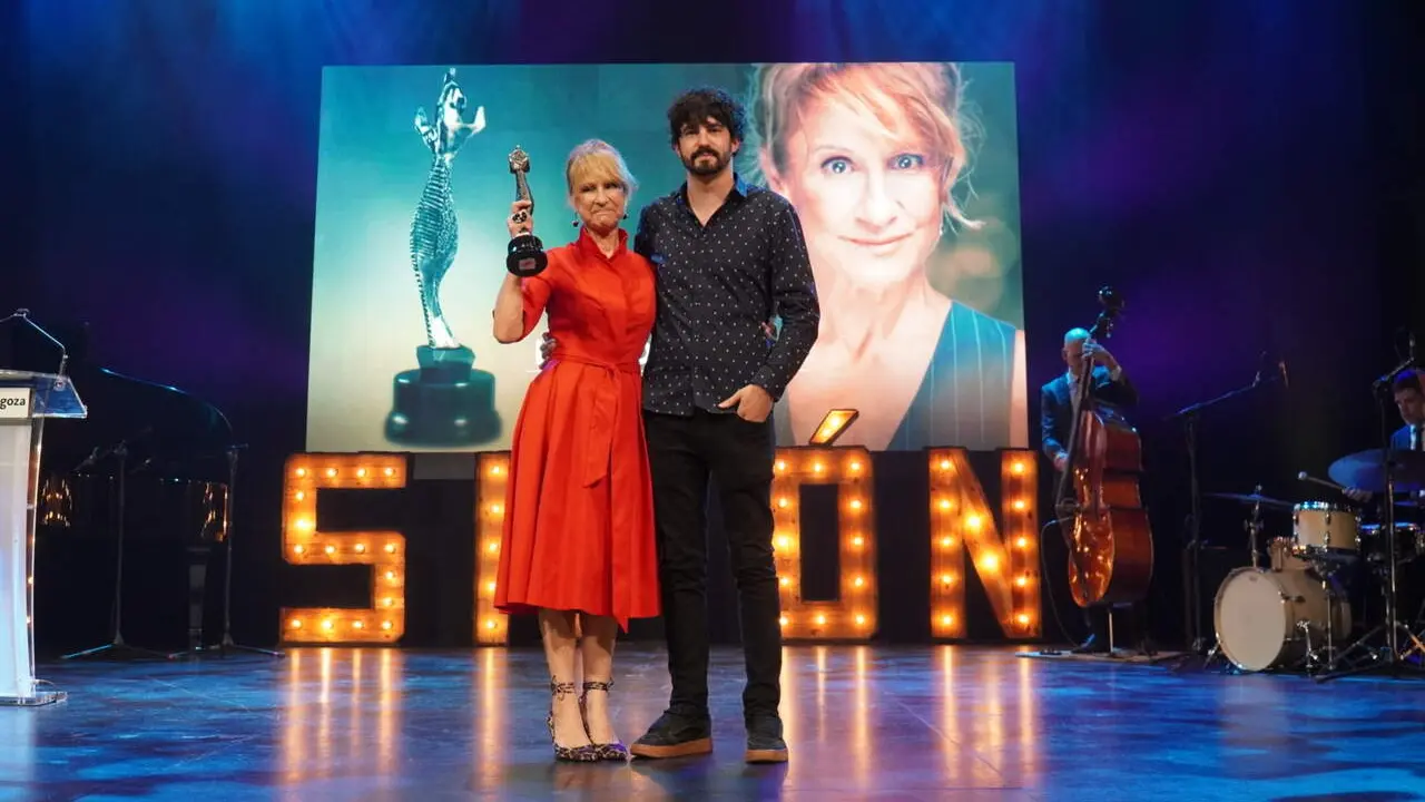 Leonor Bruna recibe el Simón de Honor en los premios Simón de la ACA / Emilio Gazo