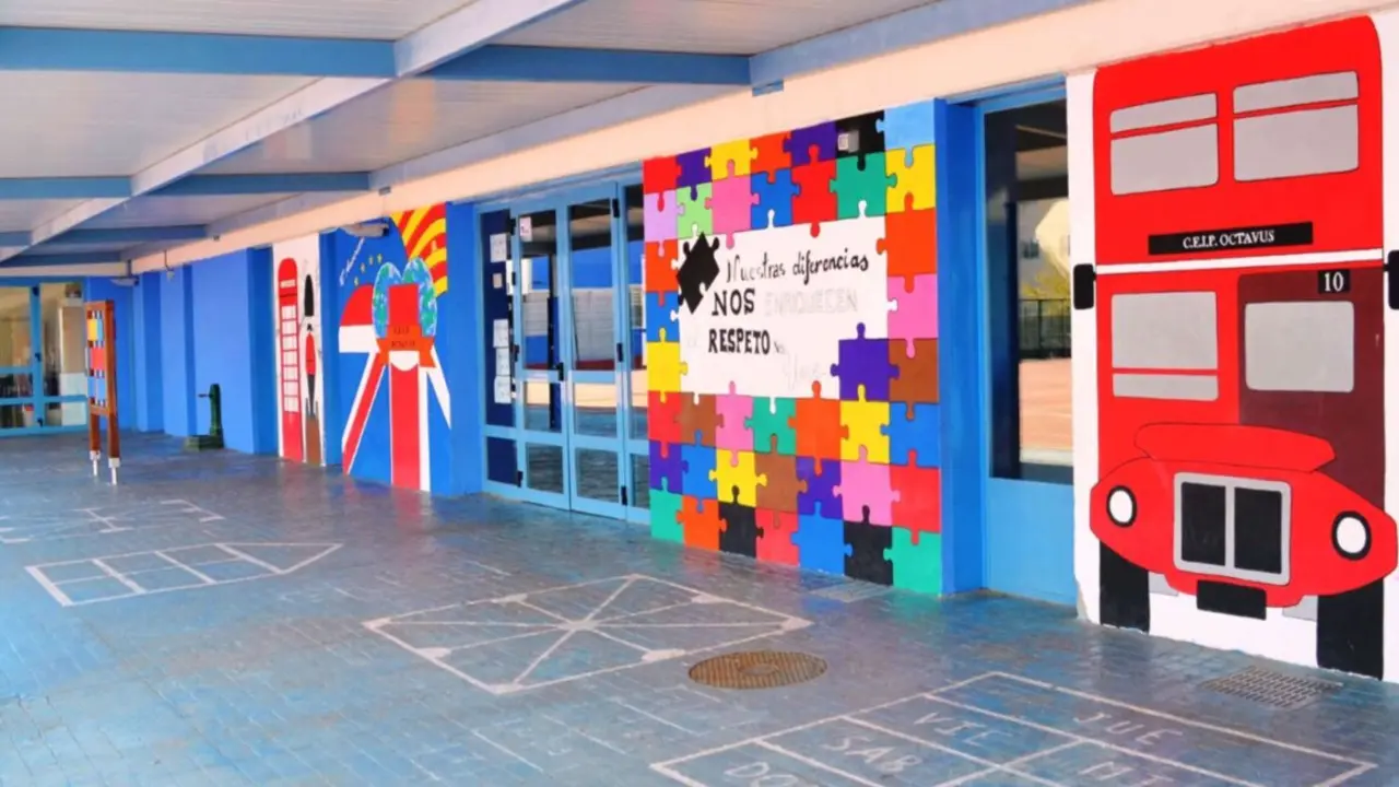 Patio del Colegio Octavus Utebo.