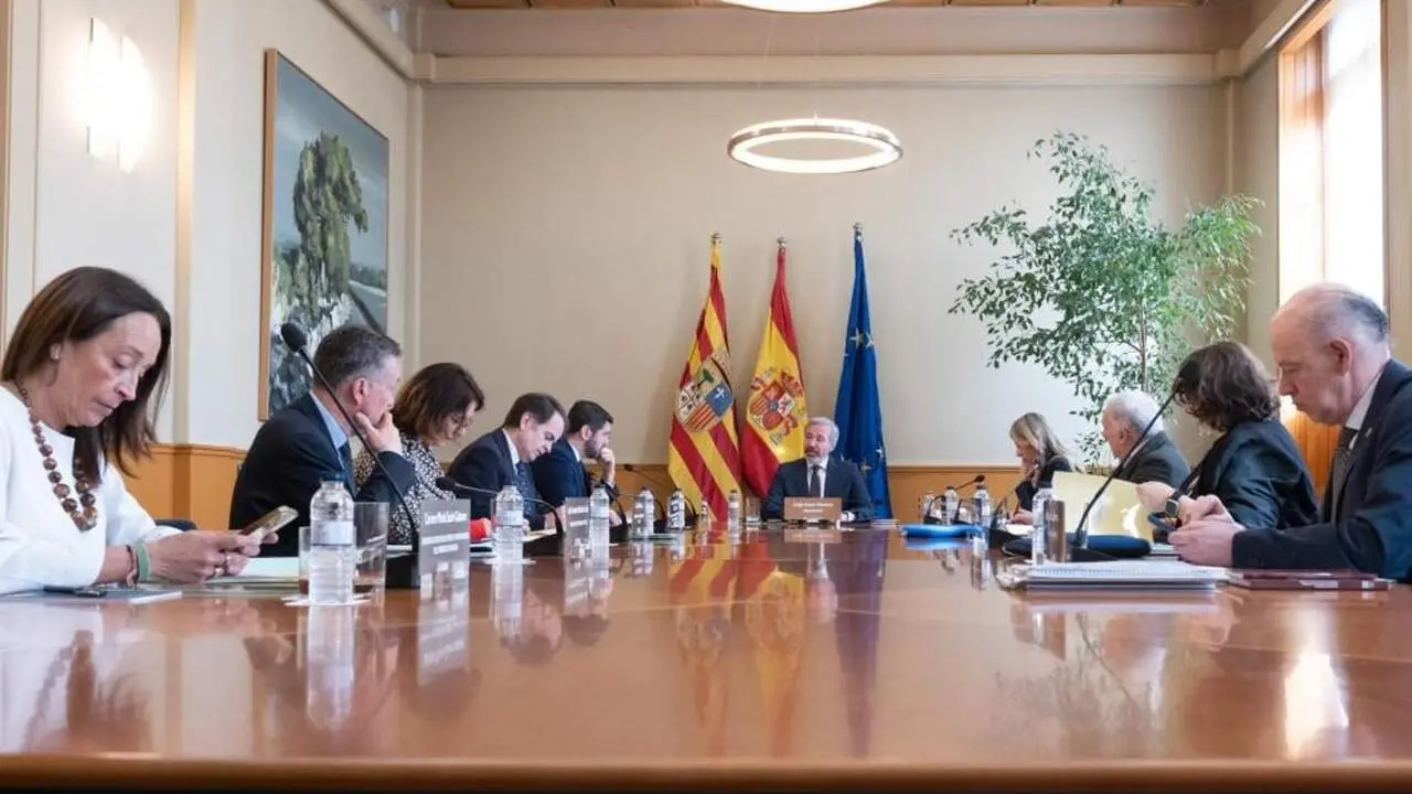 El consejo de Gobierno de Arag&oacute;n, en una foto de archivo / Fabi&aacute;n Sim&oacute;n