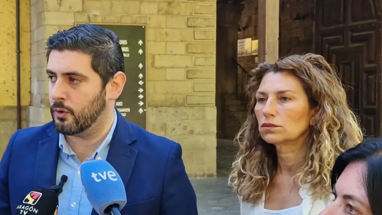 Ana Pilar Gonz&aacute;lez del Cacho, junto al l&iacute;der de Vox, Alejandro Nolasco / EP