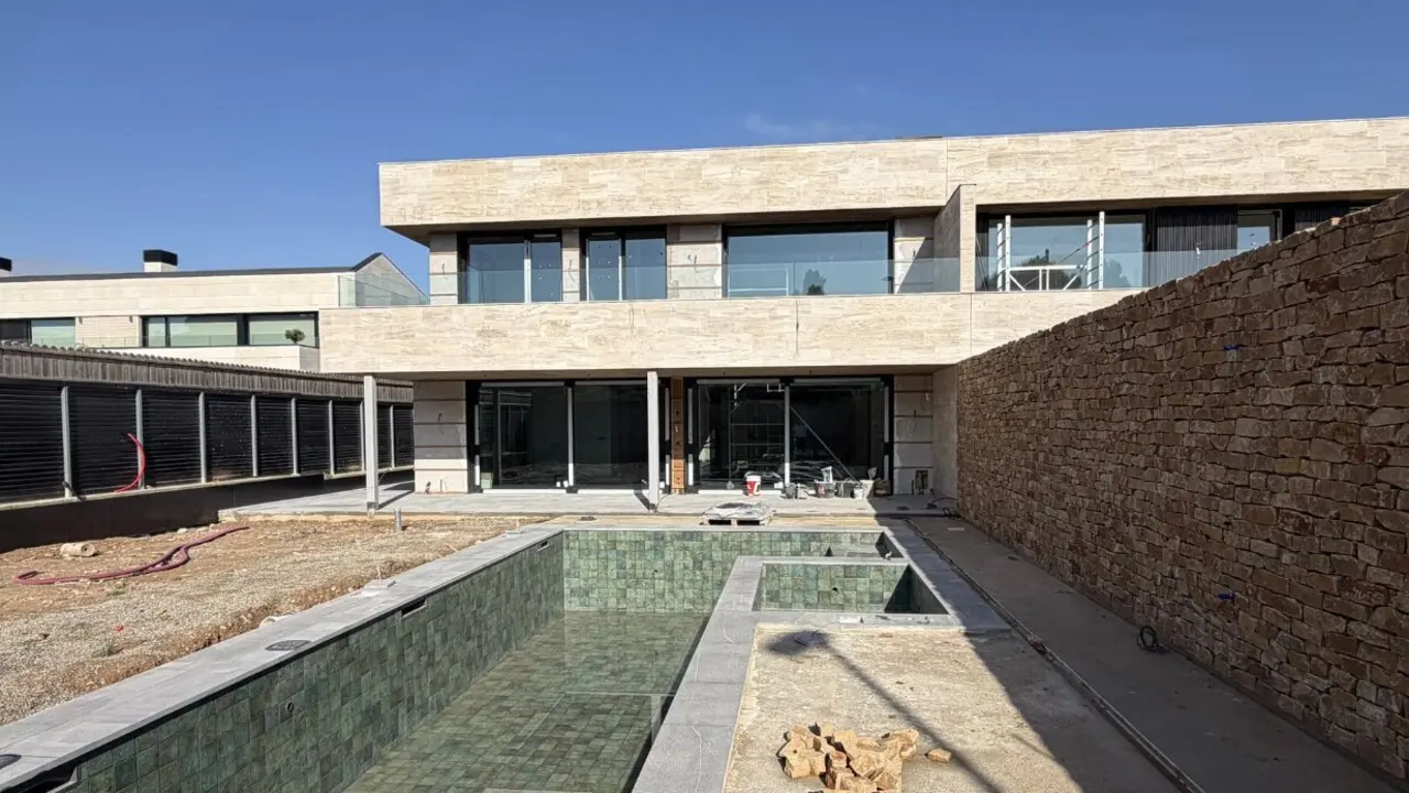 La construcci&oacute;n de este exclusivo chalet en una de las zonas m&aacute;s cotizadas de Zaragoza / Segia Residencial
