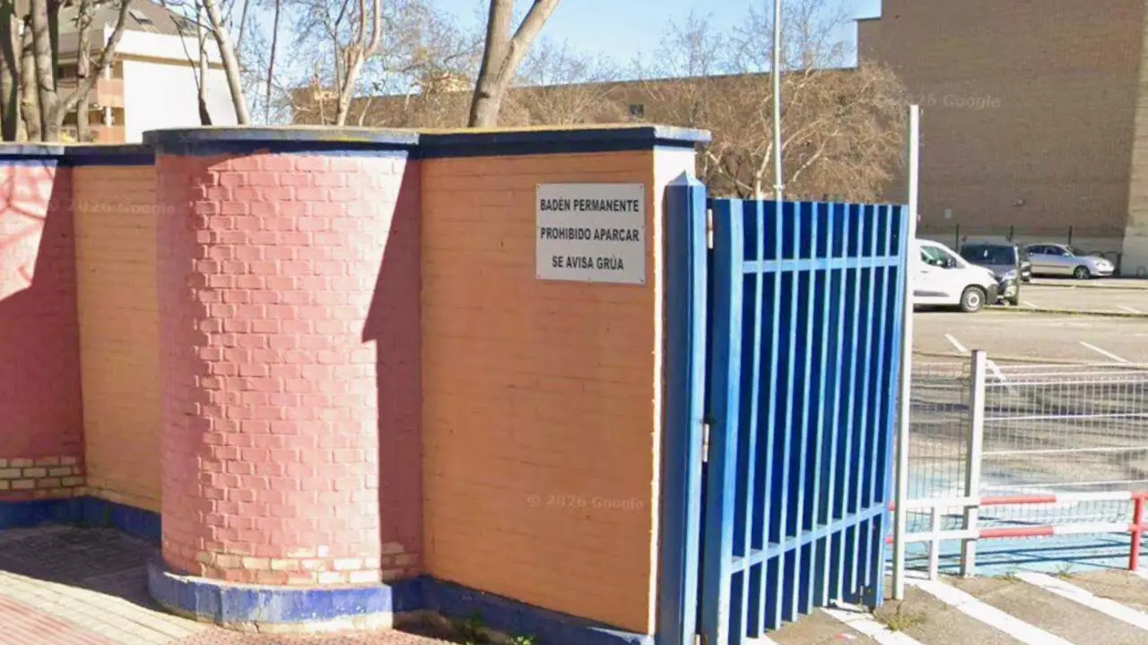 Imagen de la entrada al parking en la calle Cardenal Gom&aacute; en Zaragoza/Google Maps