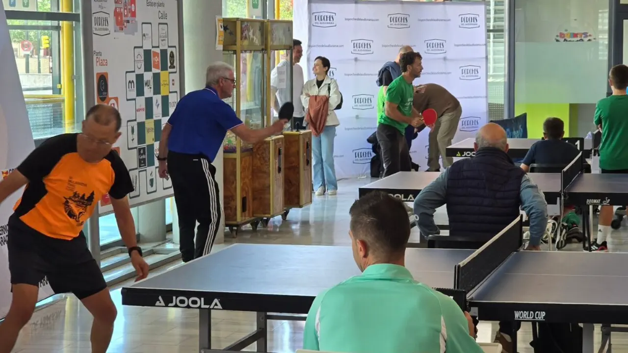 Torneo tenis de mesa en Los Porches del Audiorama