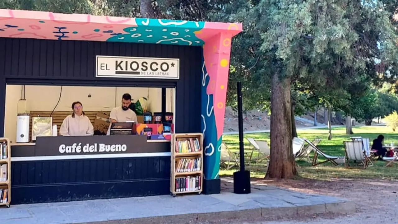 Kiosco de las Letras en una edici&oacute;n anterior. / AZ