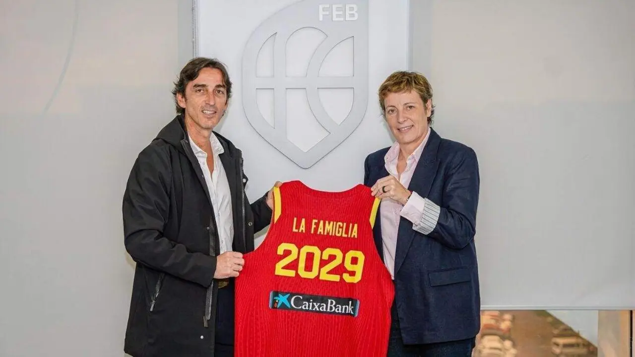 La Famiglia se sienta a la mesa firma un acuerdo de colaboraci&oacute;n con la Federaci&oacute;n Espa&ntilde;ola de Baloncesto.