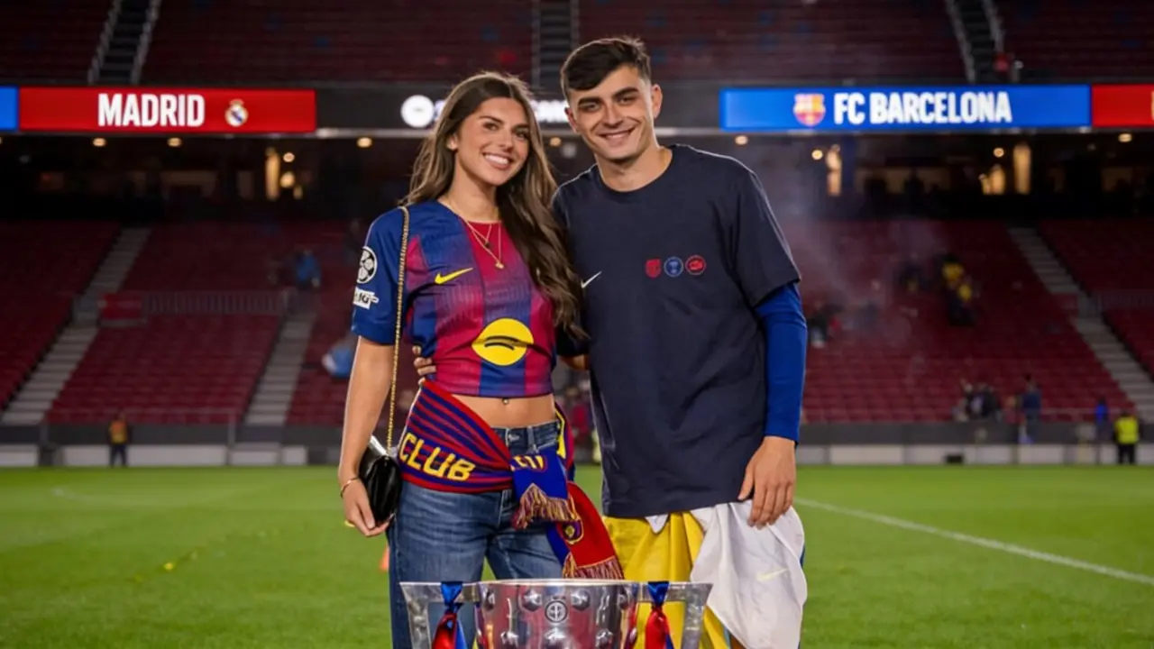 Pedri junto a su novia Alejandra tras ganar LaLiga 2025/26 con el FC Barcelona