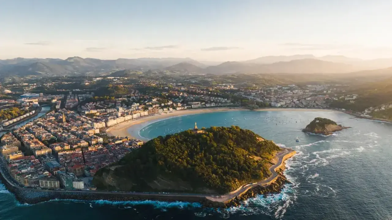 Playa de La Concha de San Sebasti&aacute;n / San Sebasti&aacute;n Turismo