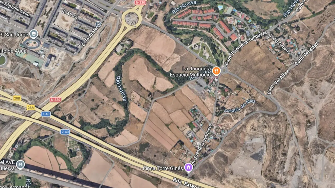 Vista a&eacute;rea del barrio de La Junquera, delimitado por la N330 y la Z40 / Google Maps