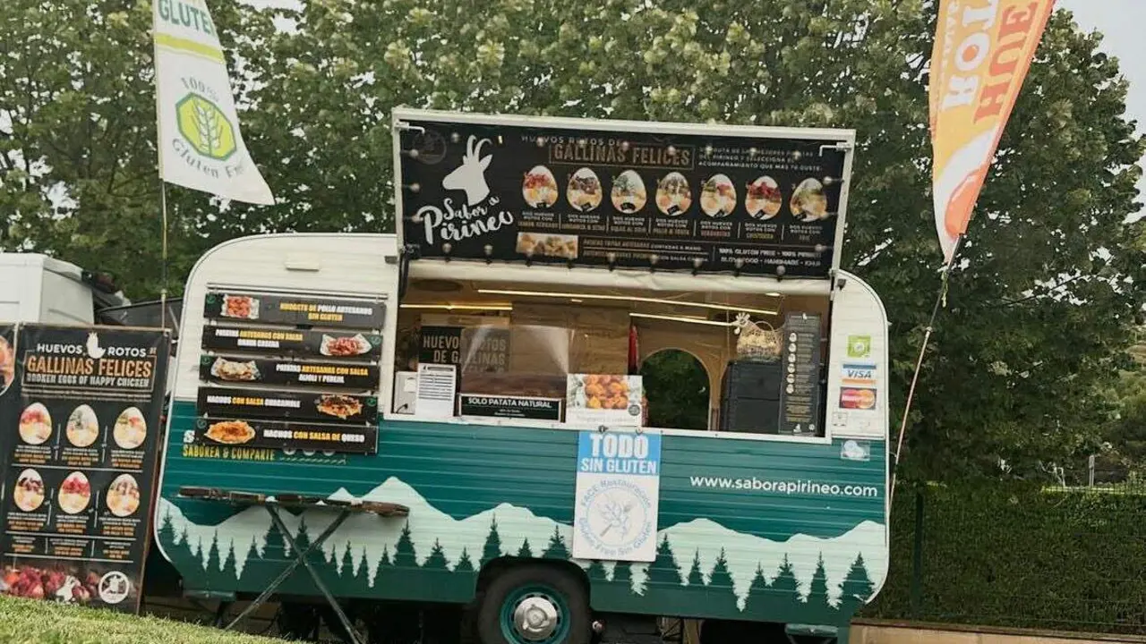 La foodtruck de Sabor a Pirineo (100% sin gluten) en Zaragoza Florece 2026 / Sabor a Pirineo