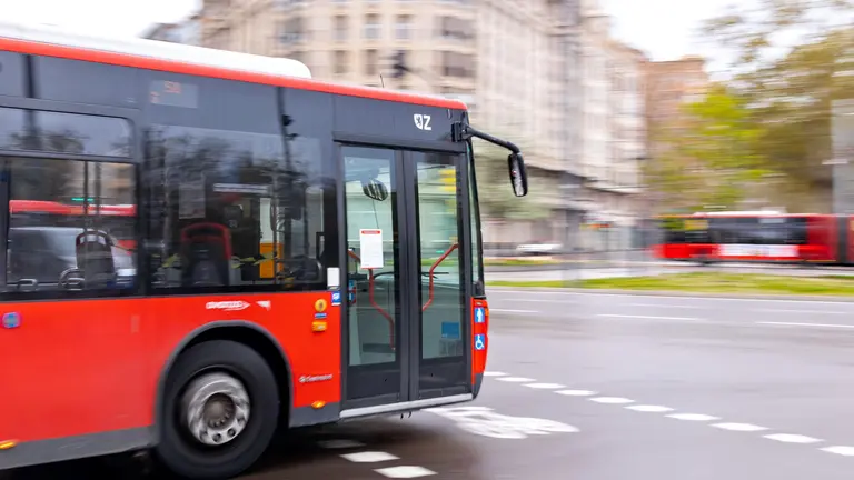 Un autob&uacute;s urbano de Zaragoza / HOY ARAG&Oacute;N