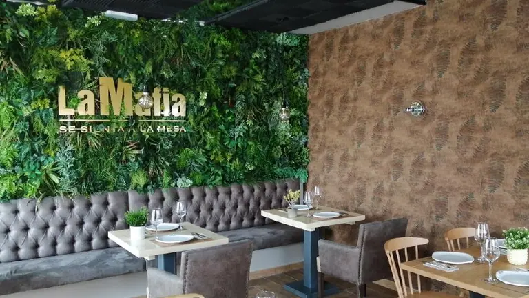 Uno de los restaurantes de La Mafia / HA