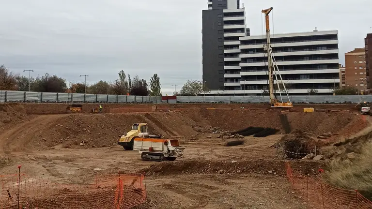 Adarve Residencial, una de las obras en marcha actualmente en Zaragoza / HA