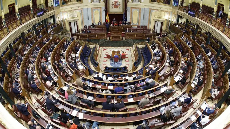 El texto aprobado elimina toda responsabilidad penal, administrativa y contable de las personas vinculadas con el 'proc&eacute;s' durante los &uacute;ltimos doce a&ntilde;os / Europa Press