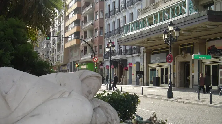 Los locales de restauraci&oacute;n ocupan varios antiguos cines de Zaragoza / HA
