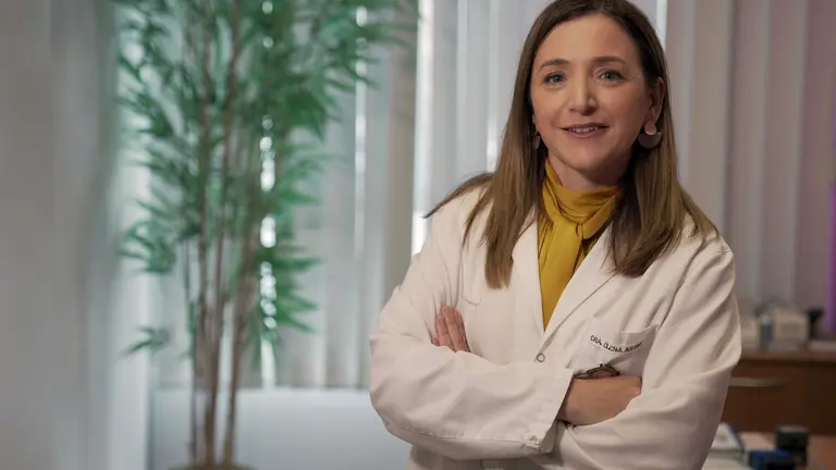 La doctora Elena Aguirre, directora del Instituto Oncol&oacute;gico Quir&oacute;nsalud Zaragoza.