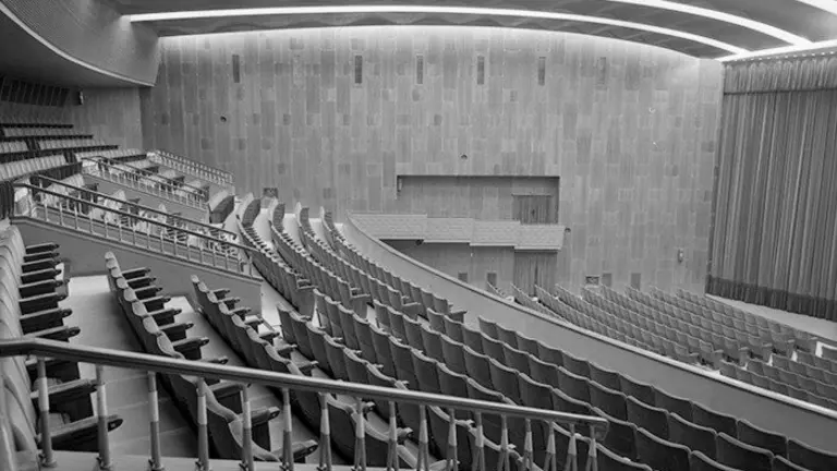 El cine Palafox, en 1954 / Coyne  - GAZA