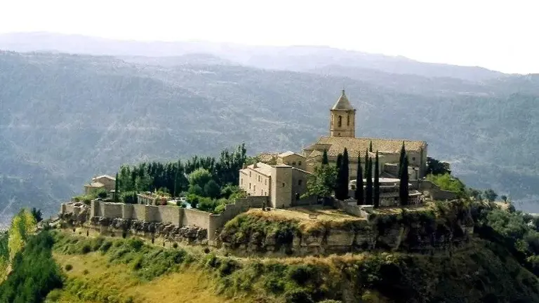 Roda de Is&aacute;bena est&aacute; escondido entre los paisajes monta&ntilde;osos de la comarca de Ribagorza