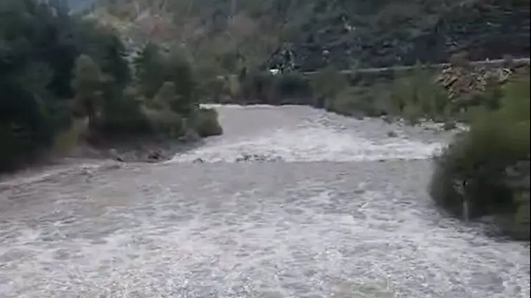 R&iacute;o Cinca a su paso por Lafortunada