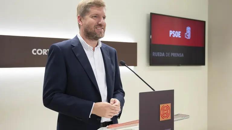 Marcel Iglesias en la rueda de prensa del PSOE en La Aljafer&iacute;a