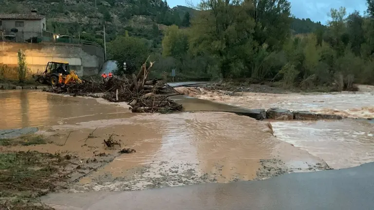 Inundaci&oacute;n en la carretera entre Od&oacute;n y Blancas, en Teruel / 112 ARAG&Oacute;N