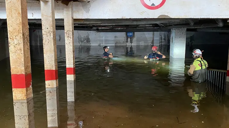 parte del operativo de Bomberos del Ayuntamiento desplegado en Valencia. AZ