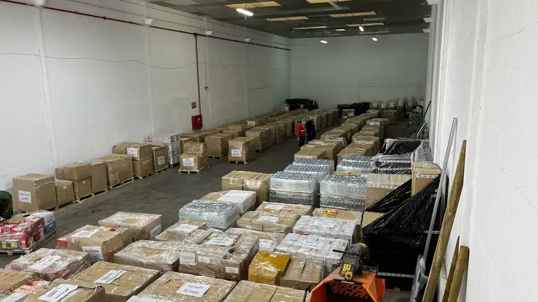 Material y alimentos recaudados en Cuarte de Huerva para los afectados por la DANA en Valencia. / AYTO. CUARTE