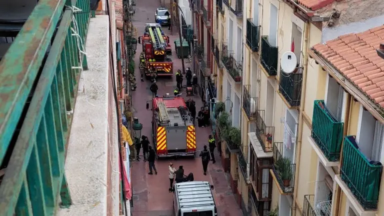 Imagen del &uacute;ltimo desalojo y cierre del edificio ocupado en Pignatelli 76/ H.A.