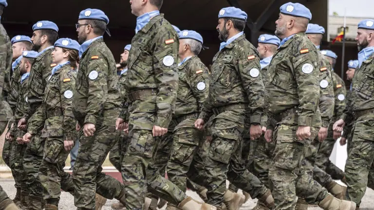 Militares de la Brigada de Arag&oacute;n I a su llegada a la Base &lsquo;San Jorge&rsquo;, a 26 de abril de 2024, en Zaragoza, Arag&oacute;n (Espa&ntilde;a).