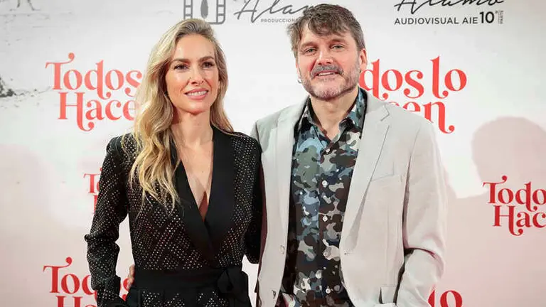 Kira Mir&oacute; y Salva Reina en el estreno de una de sus pel&iacute;culas.