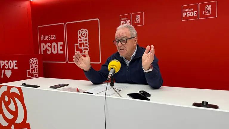 Miguel Gracia durante la rueda de prensa