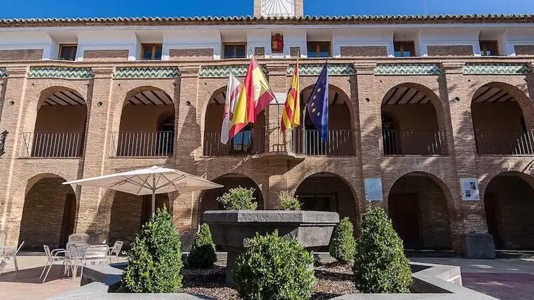 Ayuntamiento de La Almunia de Do&ntilde;a Godina.