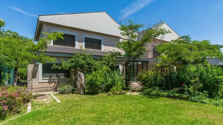 Chalet independiente en Casablanca, a la venta por 2,3 millones de euros / Idealista