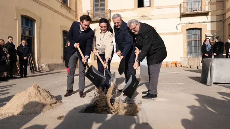 Primera piedra de la facultad de Medicina en Huesca