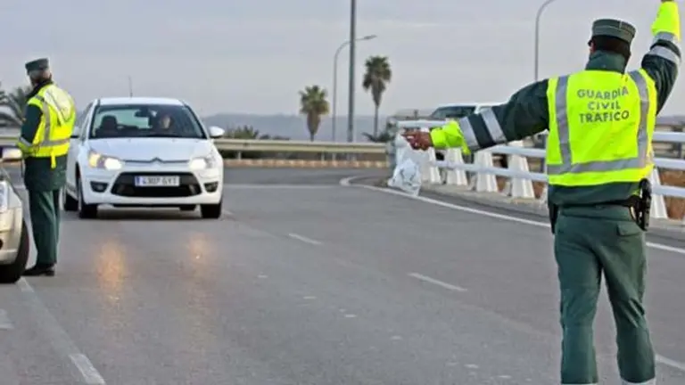 Patrulla de la Guardia Civil de Seira detienen a un fugitivo de la Interpol