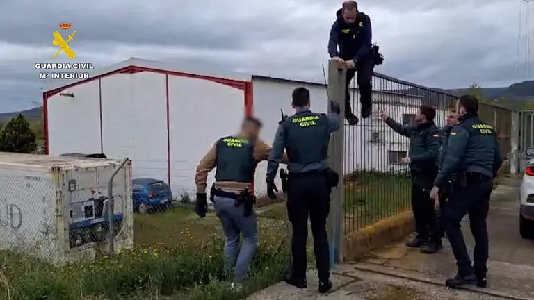 Tres detenidos y otros tres investigados por explotar laboralmente a extranjeros en el Bajo Cinca. / GUARDIA CIVIL