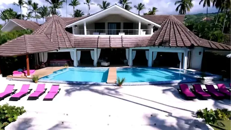 Villa Playa / V&iacute;a Telecinco