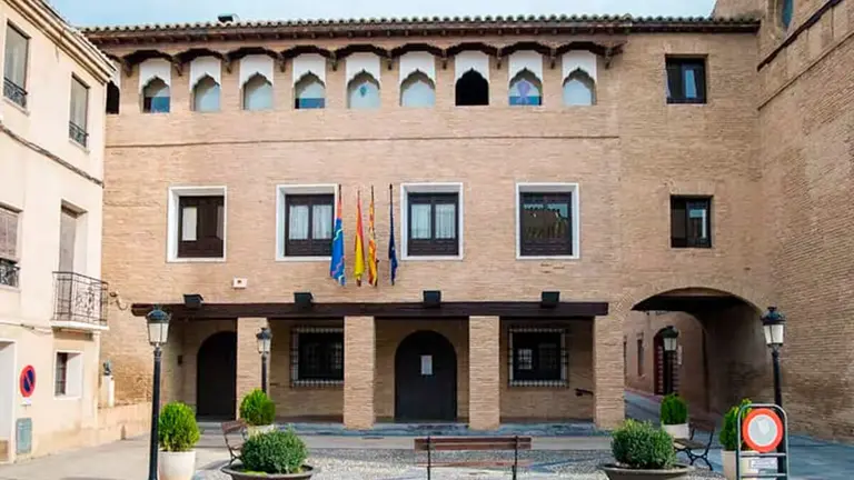 Ayuntamiento de La Puebla de Alfind&eacute;n .