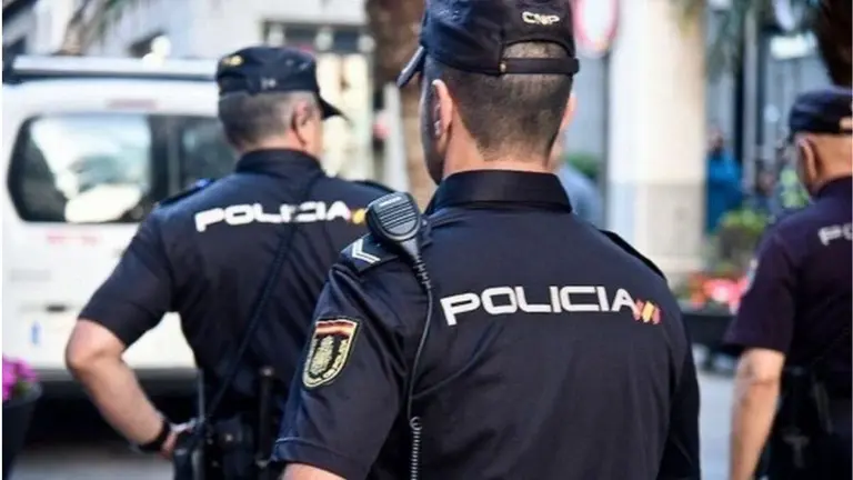 Agentes de la Polic&iacute;a Nacional