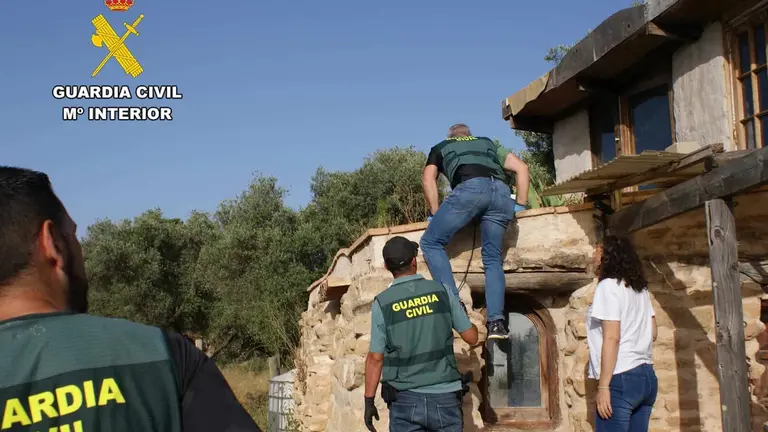 La Guardia Civil destapa un laboratorio de coca&iacute;na en este pueblo de Teruel / E.Press