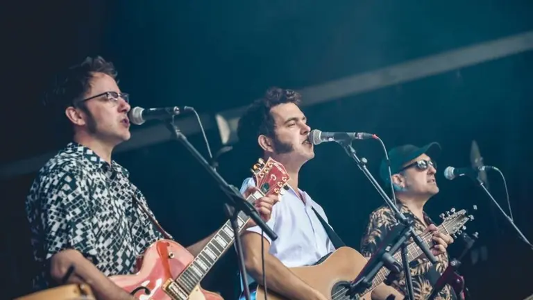 Director y actor de la pel&iacute;cula 'La Estrella Azul' en un concierto en homenaje al m&uacute;sico Mauricio Aznar.
- JAIME ORIZ